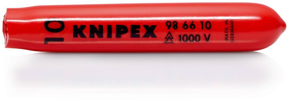 Eine Nahaufnahme eines roten isolierten KNIPEX Werkzeuggriffs mit der Modellnummer '98 66 01'.