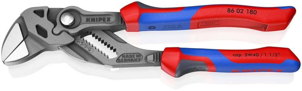 Nahaufnahme eines Knipex-Verstellschlüssels mit roten und blauen Griffen, geöffnet auf weißem Hintergrund.