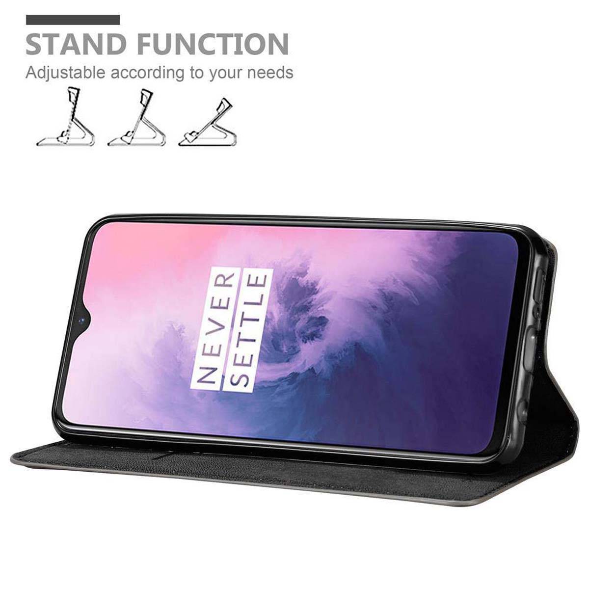 Cadorabo Hülle für OnePlus 7 Schutz Hülle in Braun Handyhülle Etui Case Cover Magnetverschluss