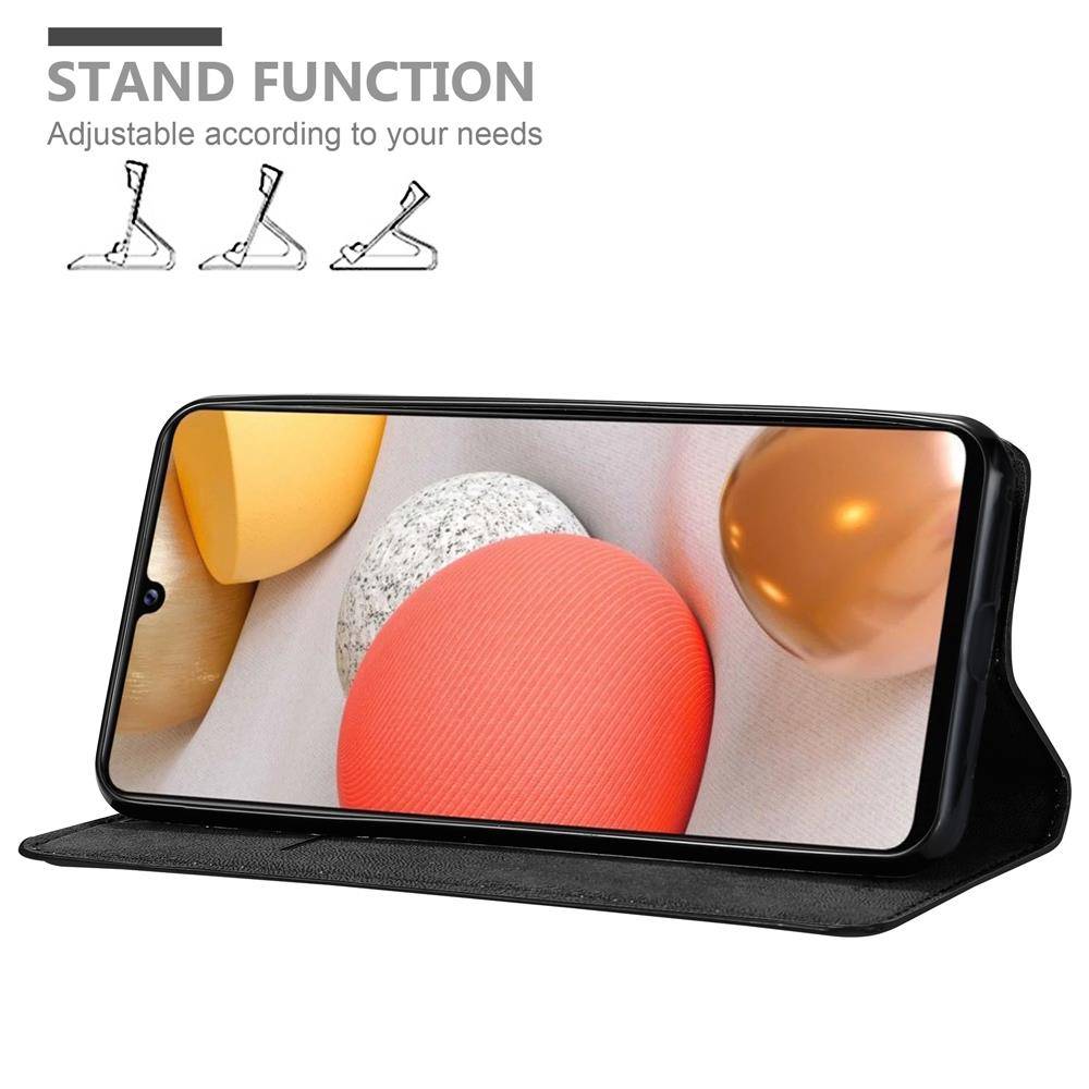 Cadorabo Hülle für Samsung Galaxy A42 4G Schutz Hülle in Schwarz Handyhülle Etui Case Cover Magnetverschluss