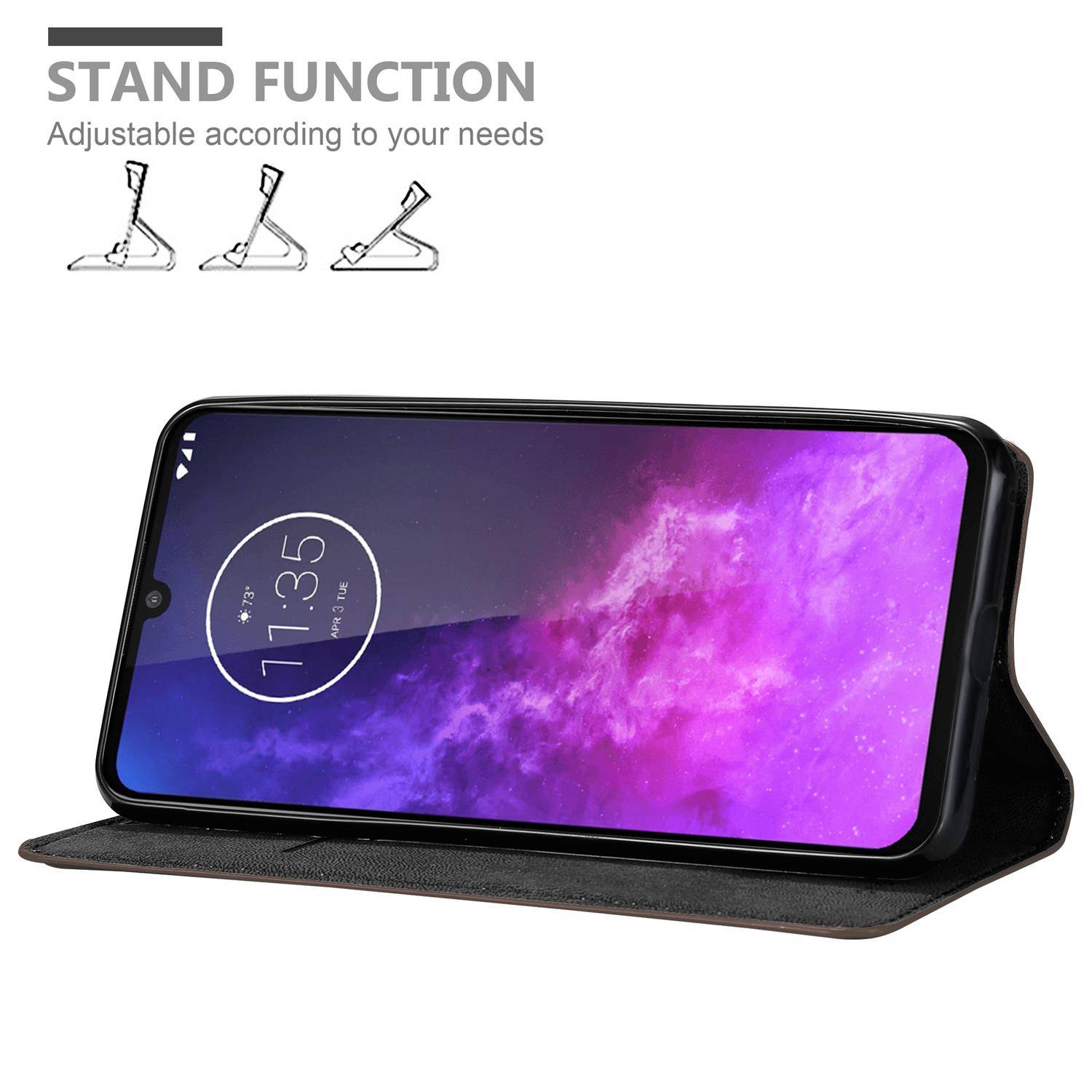 Cadorabo Hülle für Motorola ONE PRO / ONE ZOOM Schutz Hülle in Braun Handyhülle Etui Case Cover Magnetverschluss