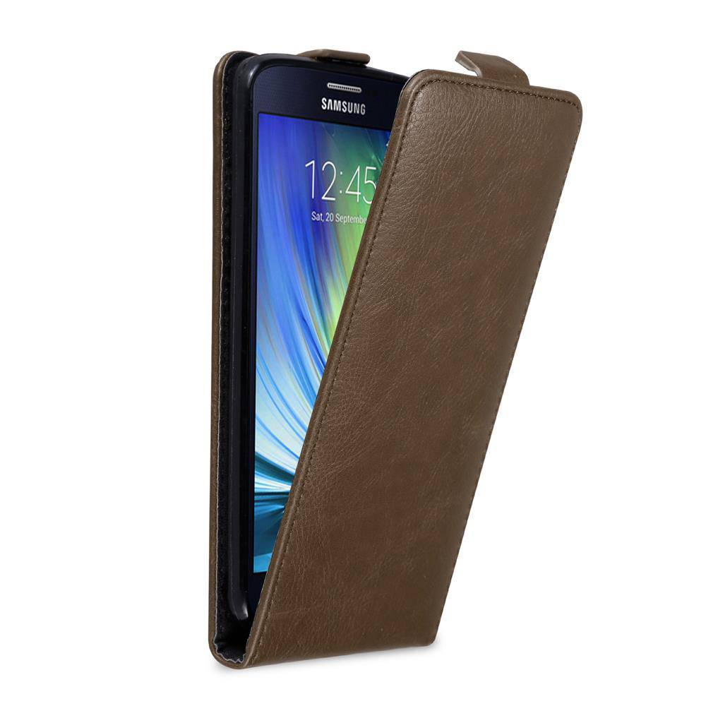 Cadorabo Hülle für Samsung Galaxy A8 2015 Schutz Hülle in Braun Flip Etui Handyhülle Case Cover