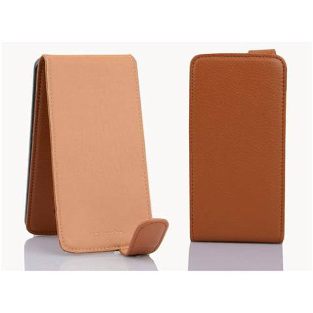 Cadorabo Hülle für HTC Butterfly Hülle in COGNAC BRAUN - Handyhülle im Flip Design aus strukturiertem Textilleder - Case Cover Schutzhülle Etui T