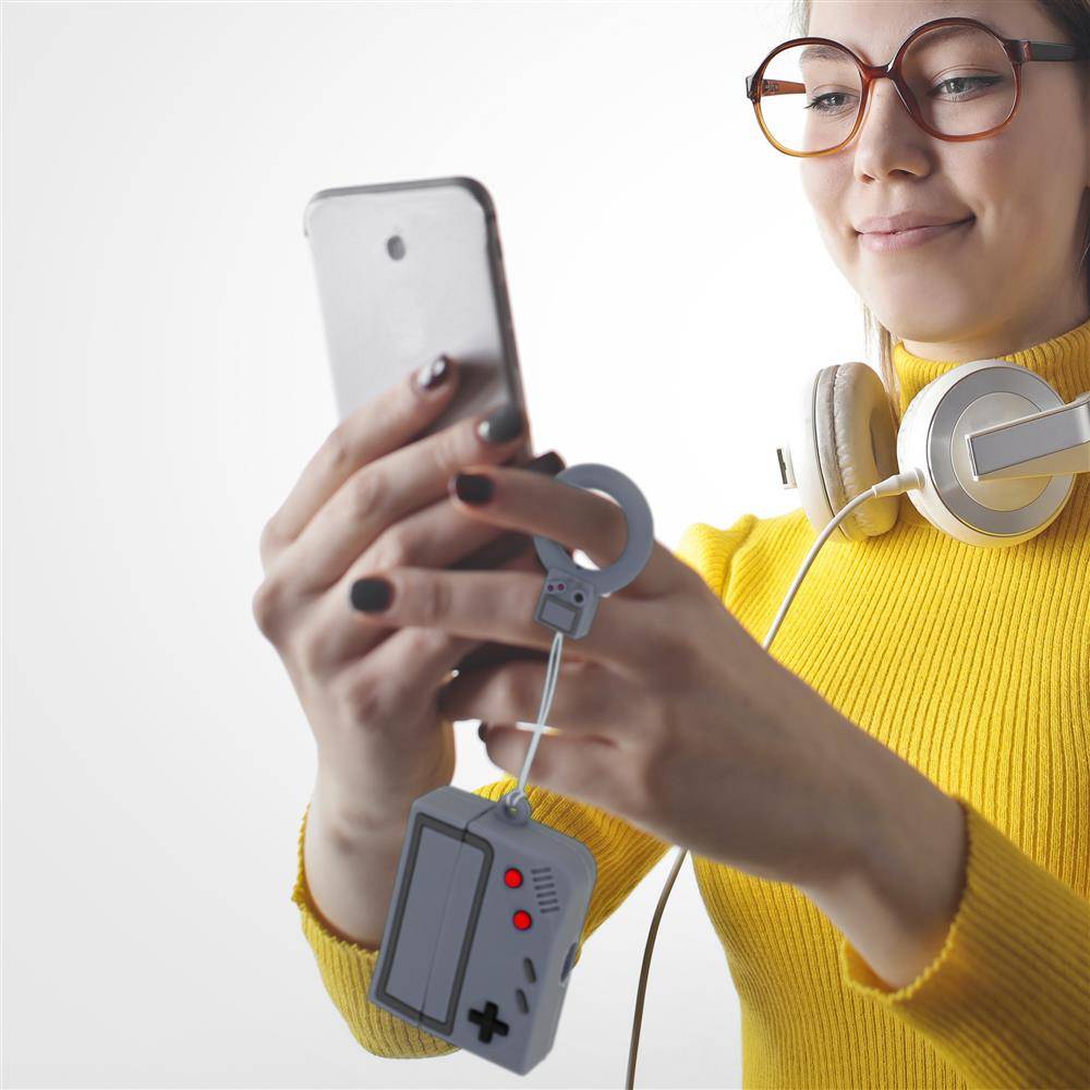 Cadorabo Hülle für Apple AirPod PRO 2 Design Grau Silikon Kopfhörer Schutzhülle Case Schlüsselanhänger