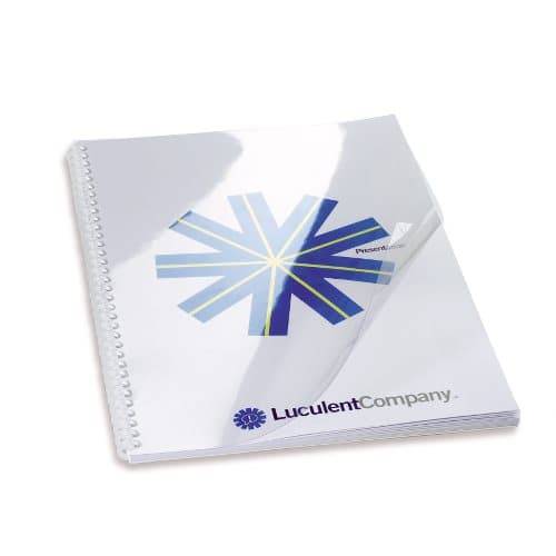 Eine spiralgebundene Broschüre oder ein Notizbuch mit einem geometrischen blauen Strahlenlogo und dem Text „Luculent Company
