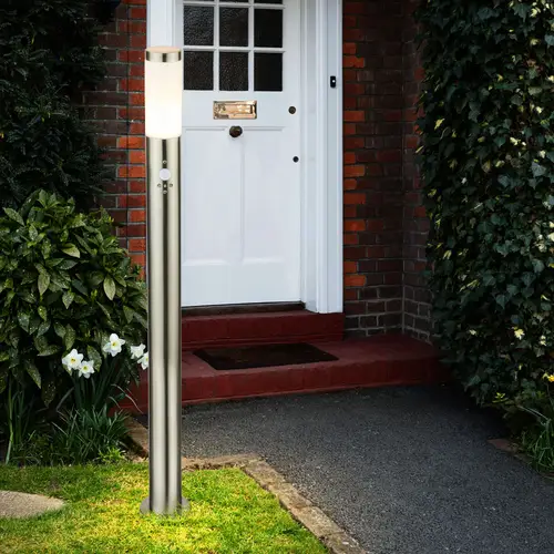 Stand Lampe Bewegungsmelder Edelstahl 1-flammig weiß Gartenhaus Stand Lampe Bewegungsmelder Edelstahl 1-flammig weiß Gartenhaus