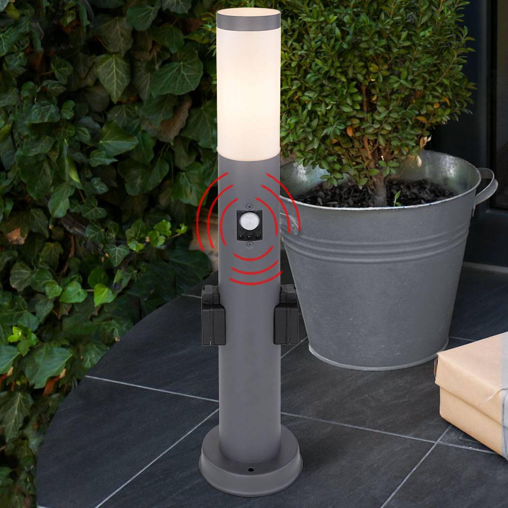 LED Wegleuchte Außen mit Bewegungsmelder, 2x Steckdose, Sockelleuchte Gartenleuchte, Edelstahl Anthrazit, IP44, H 60cm, Garten, Veranda, Hof Weg
