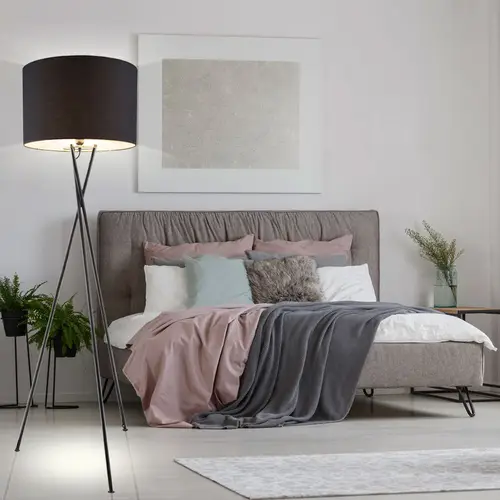 Stehleuchte 3-Bein Stativleuchte Textil schwarz Stehlampe Wohnzimmer, mit Schalter Metallgestell, 1x E27, DxH 54 x 160 cm Stehleuchte 3-Bein Stativleuchte Textil schwarz Stehlampe Wohnzimmer, mit Schalter Metallgestell, 1x E27, DxH 54 x 160 cm