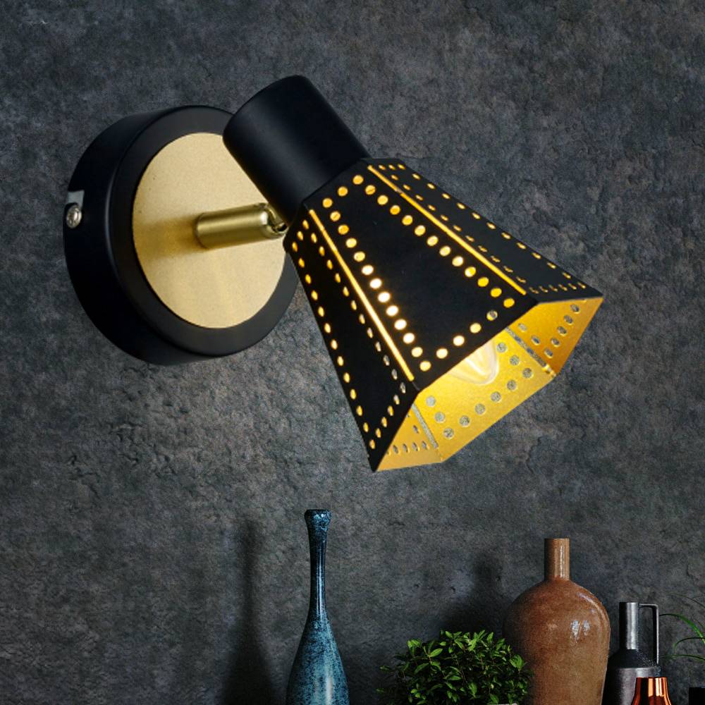Wandleuchte mit verstellbarem Spot Wandlampe schwarz gold Bettleuchte, Metall, Dekorstanzungen, 5,5W 470lm warumweiß, LxH 9,5x17 cm