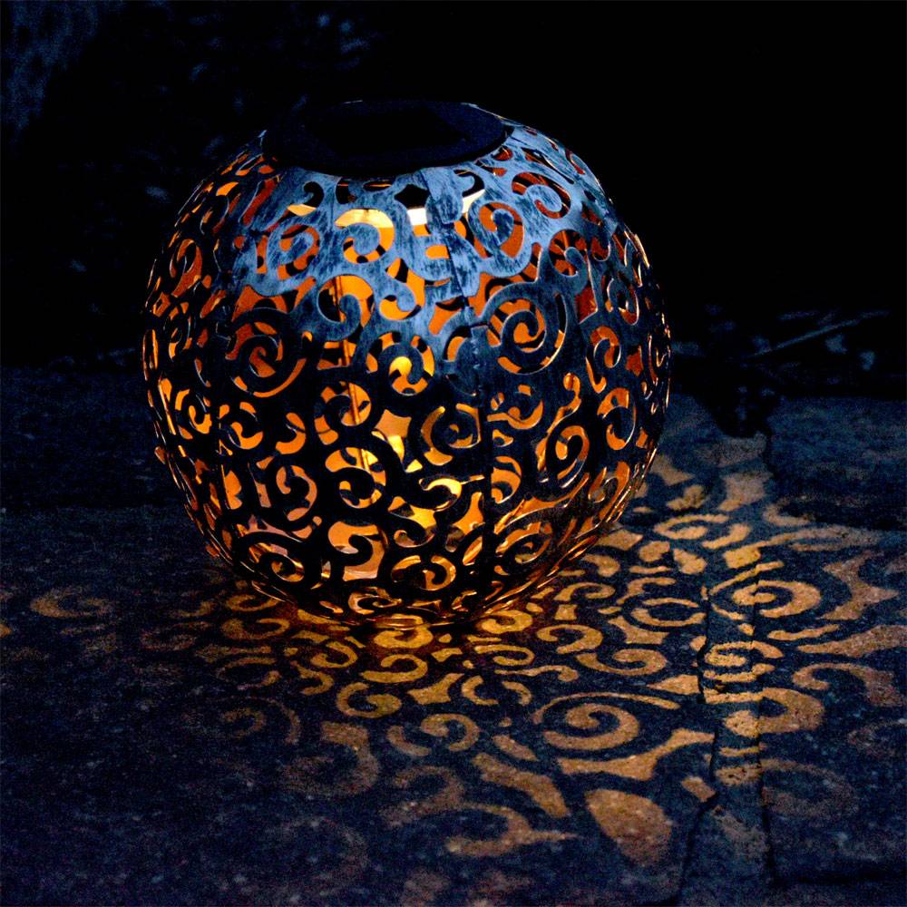 2x LED Solar Außen Steck Lampen Hof Kugel Erdspieß Dekor Leuchten Stanzungen