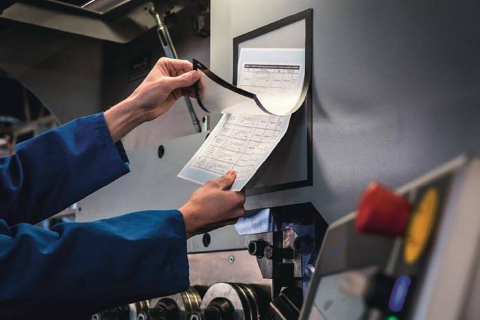 Magnetrahmen DIN A4 schwarz magnethaftend 2St./Btl.DURABLE…