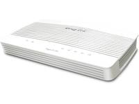 Weißer kabelloses Router-/Modemgerät mit gerippter Oberseite und vorderen Statusleuchten, dargestellt in einer angewinkelten Produktansicht auf weißem Hintergrund.
