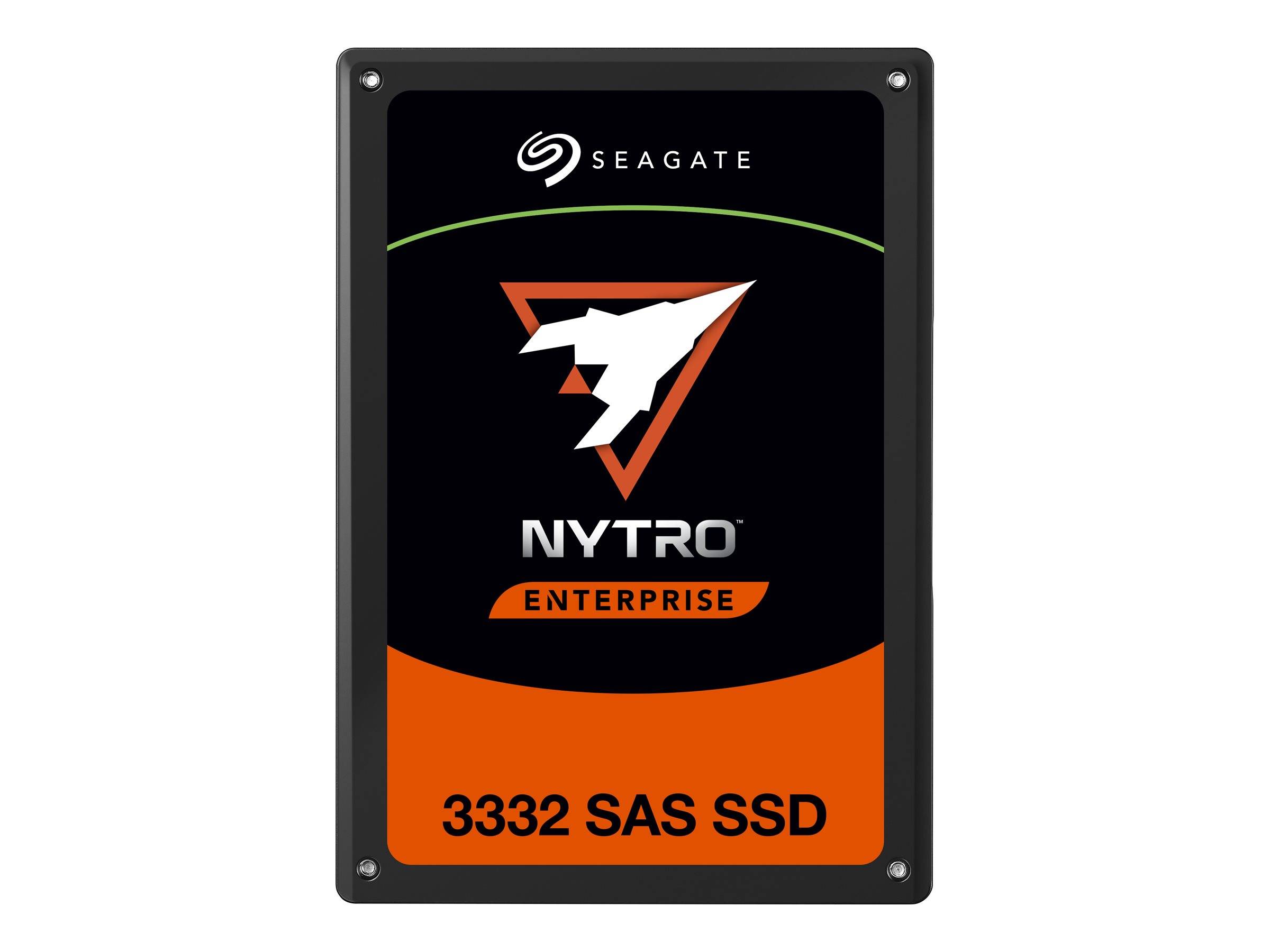 Etikett des Seagate Nytro Enterprise 3332 SAS SSD-Produkts auf einem schwarzen und orangefarbenen Solid-State-Drive.