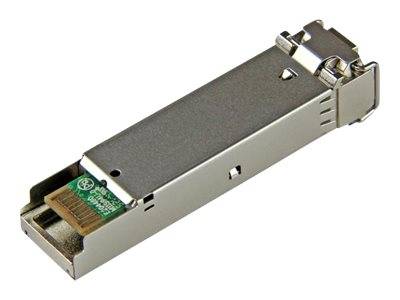 Metallisches SFP-Faseroptik-Transceiver-Modul auf weißem Hintergrund