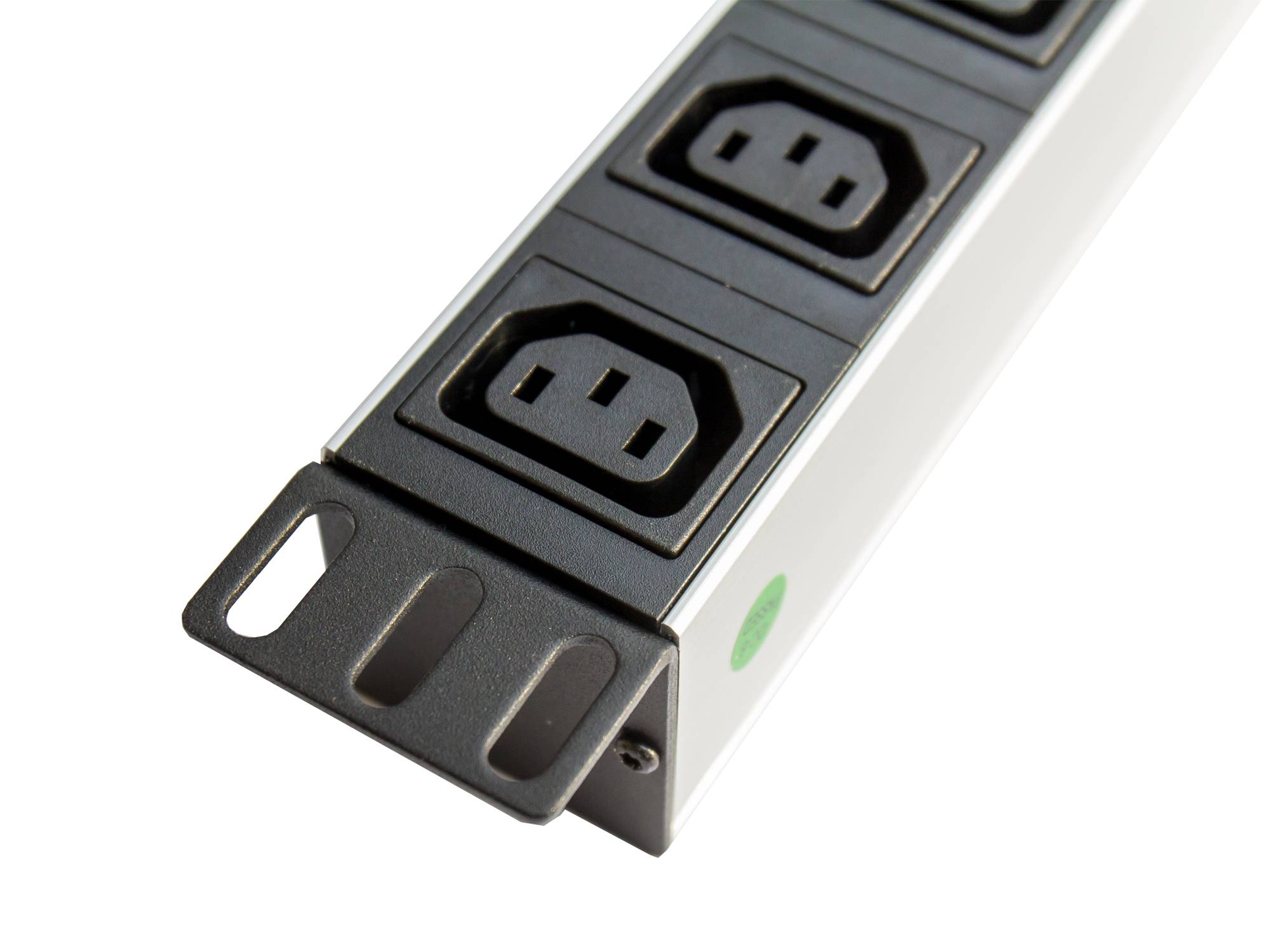 Kabelmeister® 19" Steckdosenleiste, 1HE, Schutzkontakt-Stecker an 8x C13 Kaltgeräte-Buchse (10A), mit Schalter, ÜSS