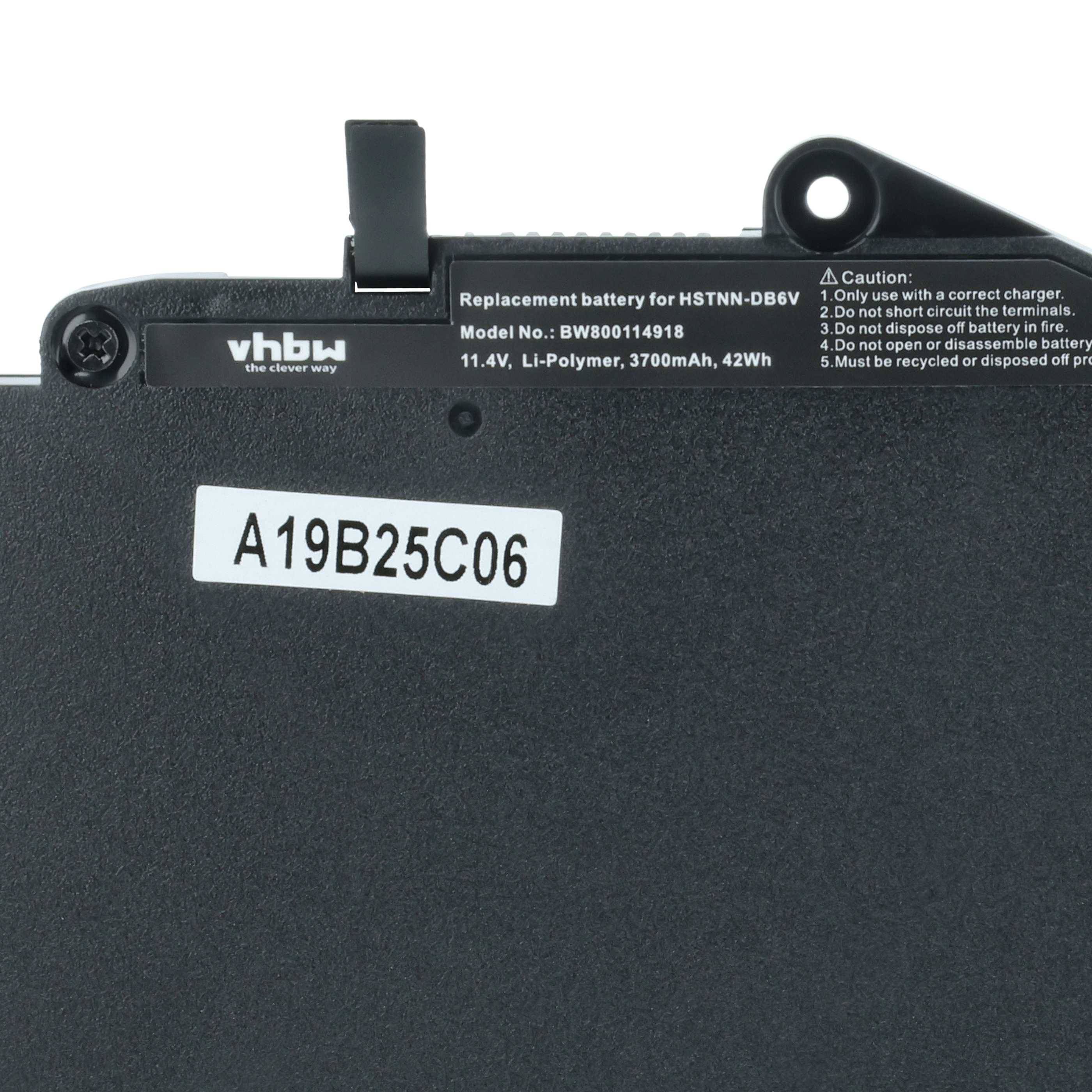 Ein schwarzer Laptop-Akku mit dem Modell 'HS0NN-DB7X' und einer Kapazität von 3700mAh. Warnhinweise: Ladezustand prüfen, nicht verbrennen, vor Wasser schützen, fachgerecht entsorgen.