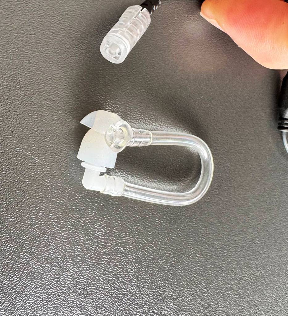 Motorola Ohrhörer mit transparentem Schallschlauch und In-Ohr Einsatz mit 3.5mm Stecker PMLN8120A
