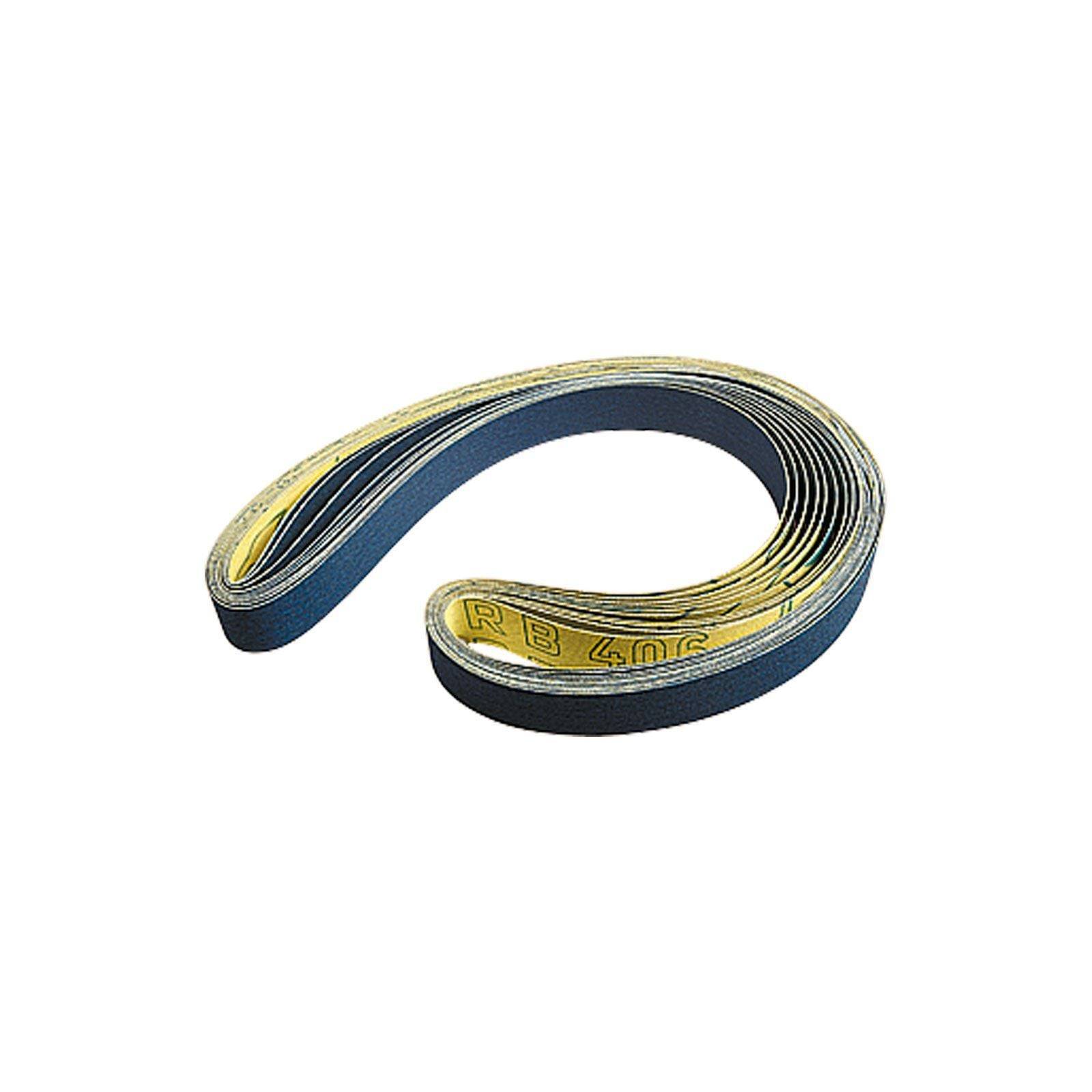 Ein gewickelter Schleifgürtel mit blauer Oberfläche und gelben Kanten, mit schwarz gedrucktem Text und Zahlen, geeignet für industrielle Anwendungen.