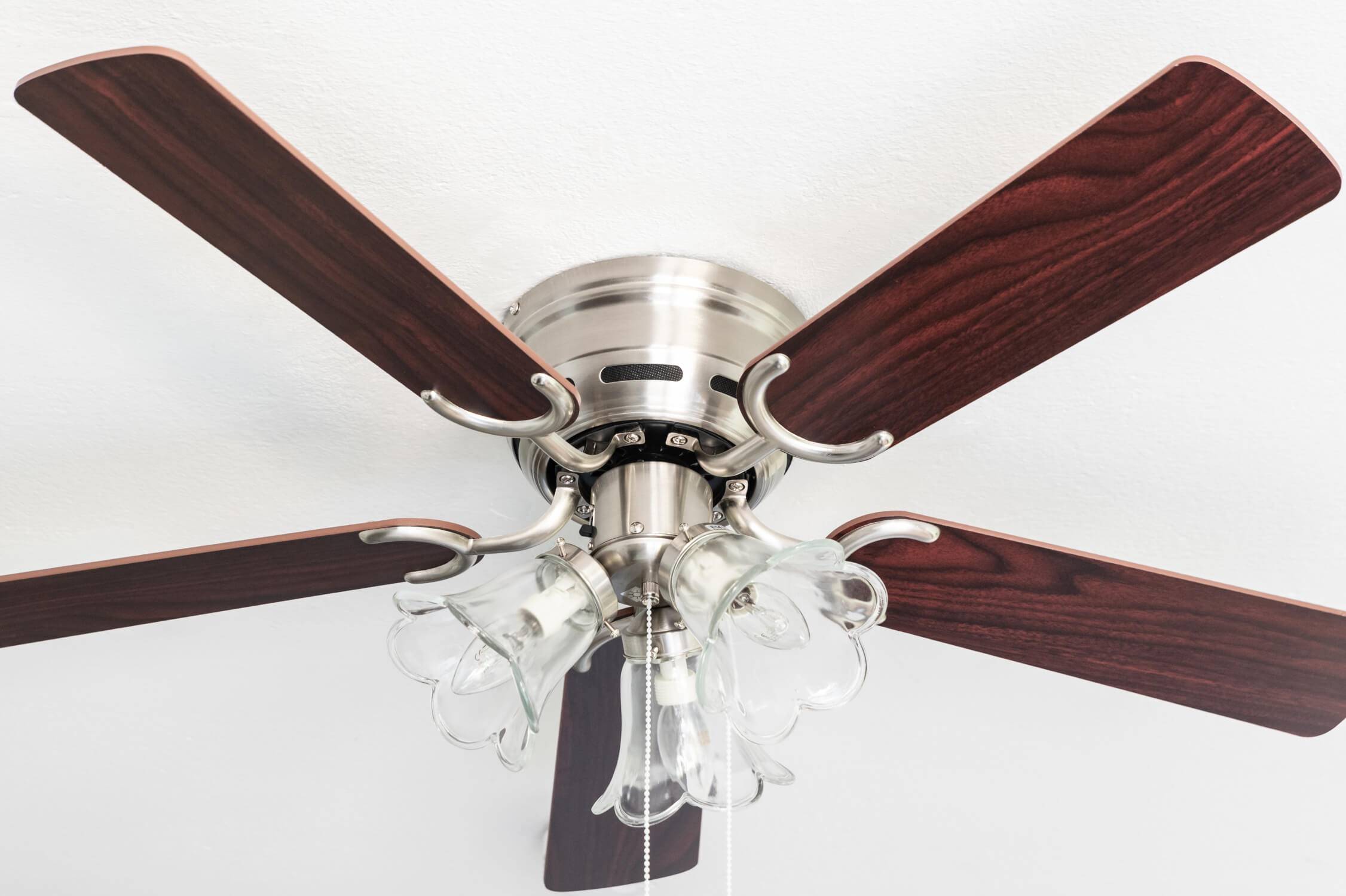 Deckenventilator Kisa Deluxe BN Rosenholz / Walnuss mit Licht