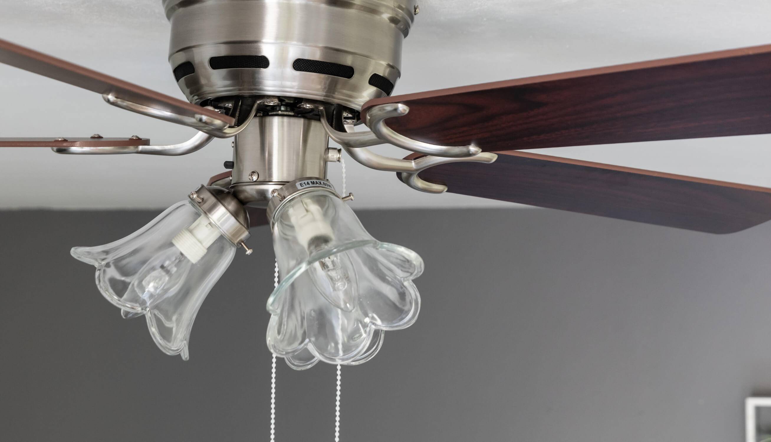Deckenventilator Kisa Deluxe BN Rosenholz / Walnuss mit Licht