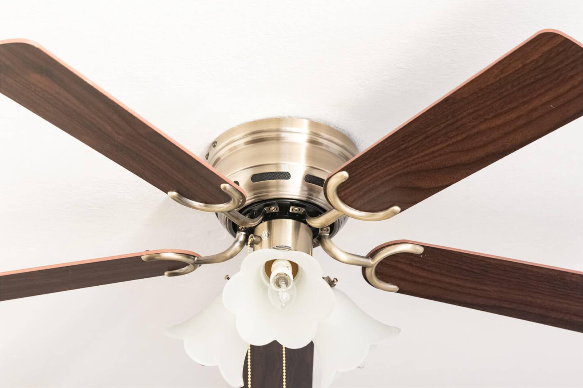 Deckenventilator Kisa Deluxe MA Rosenholz / Walnuss mit Licht