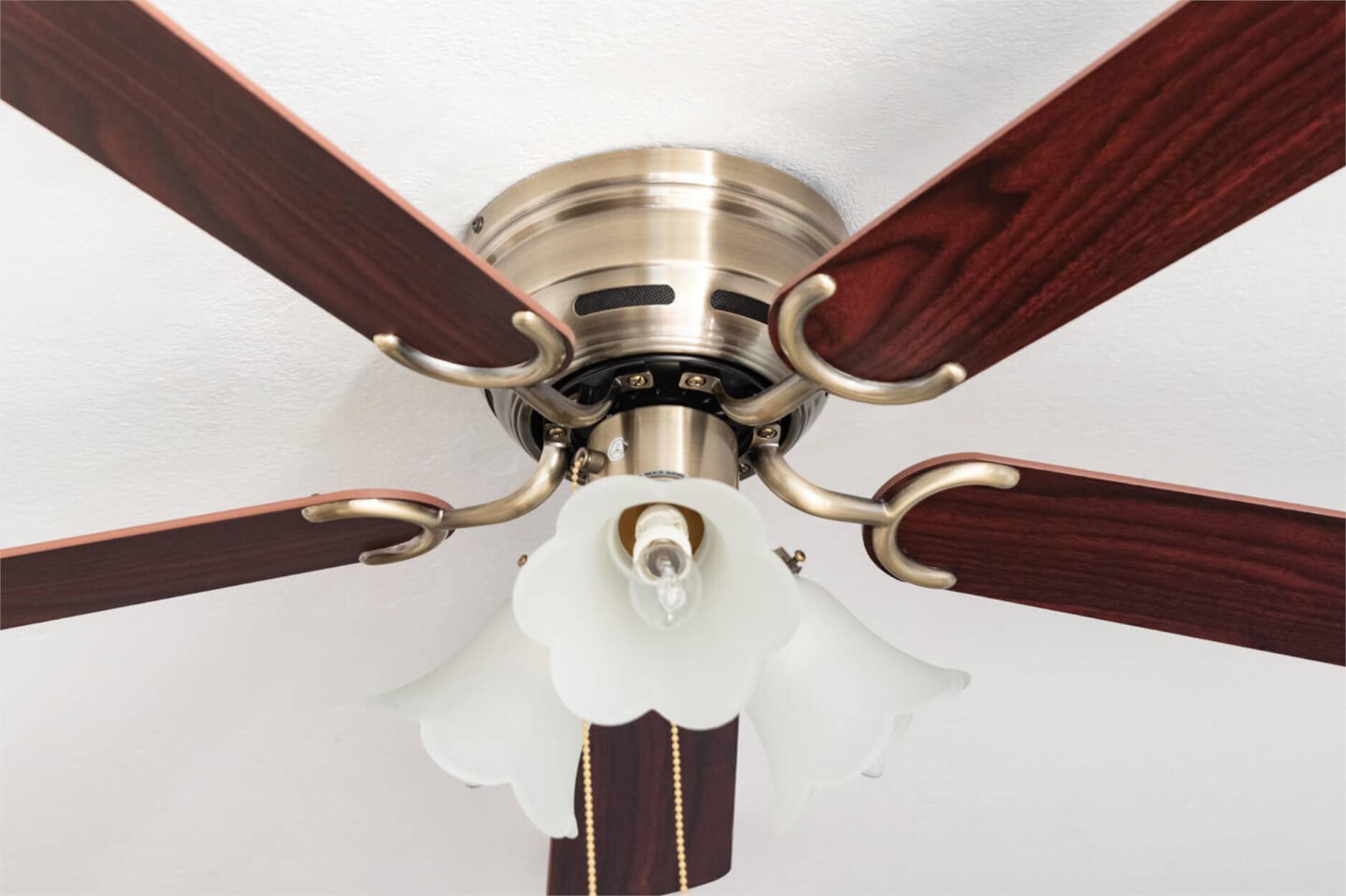 Deckenventilator Kisa Deluxe MA Rosenholz / Walnuss mit Licht