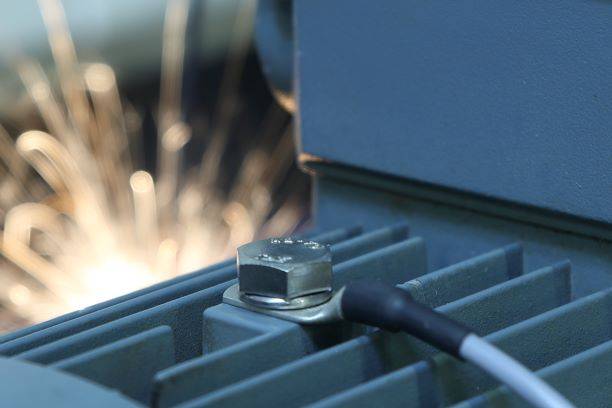 promesstec Pt100 Temperaturfühler mit Rohrkabelschuh / Bohrung M5 / 2m PVC-Leitung / 3-Leiter / Klasse A / -35°C...+85°C