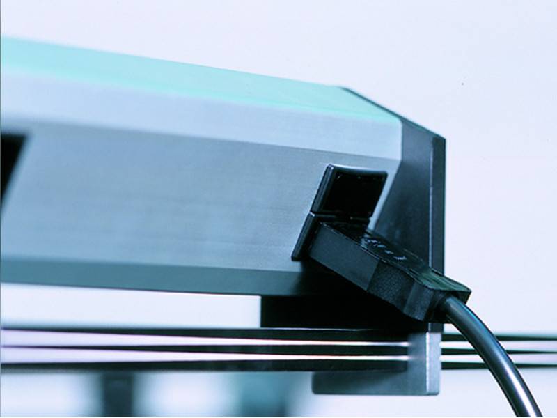 Bachmann DESK 1 3x Steckdose 2x CAT6 (339.1014)