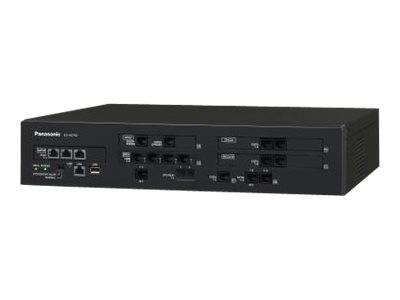 Schwarze Panasonic elektronische AV-Steuereinheit mit Frontplattenkonnektoren, Tasten und Anzeigelichtern auf weißem Hintergrund