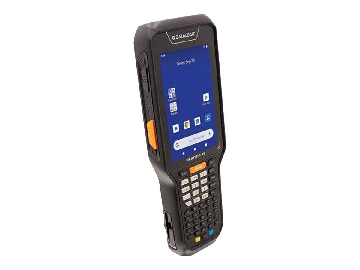 Schwarzes tragbares Barcode-Scanner-Terminal mit Touchscreen und Tastatur, angewinkelt auf weißem Hintergrund dargestellt.