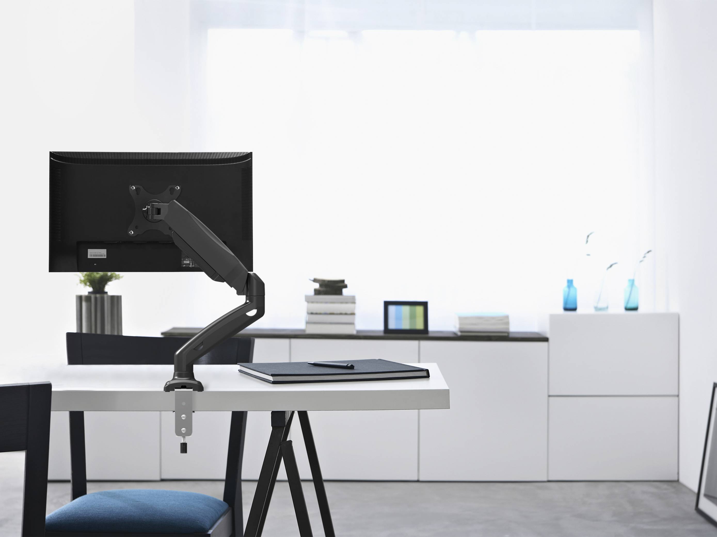Equip Befestigungskit (Klammer, Tischplattenbohrung) - Gasfeder - für Flatpanel/Curved LCD-Display - interactive - Kunststoff, Aluminium - Schwarz