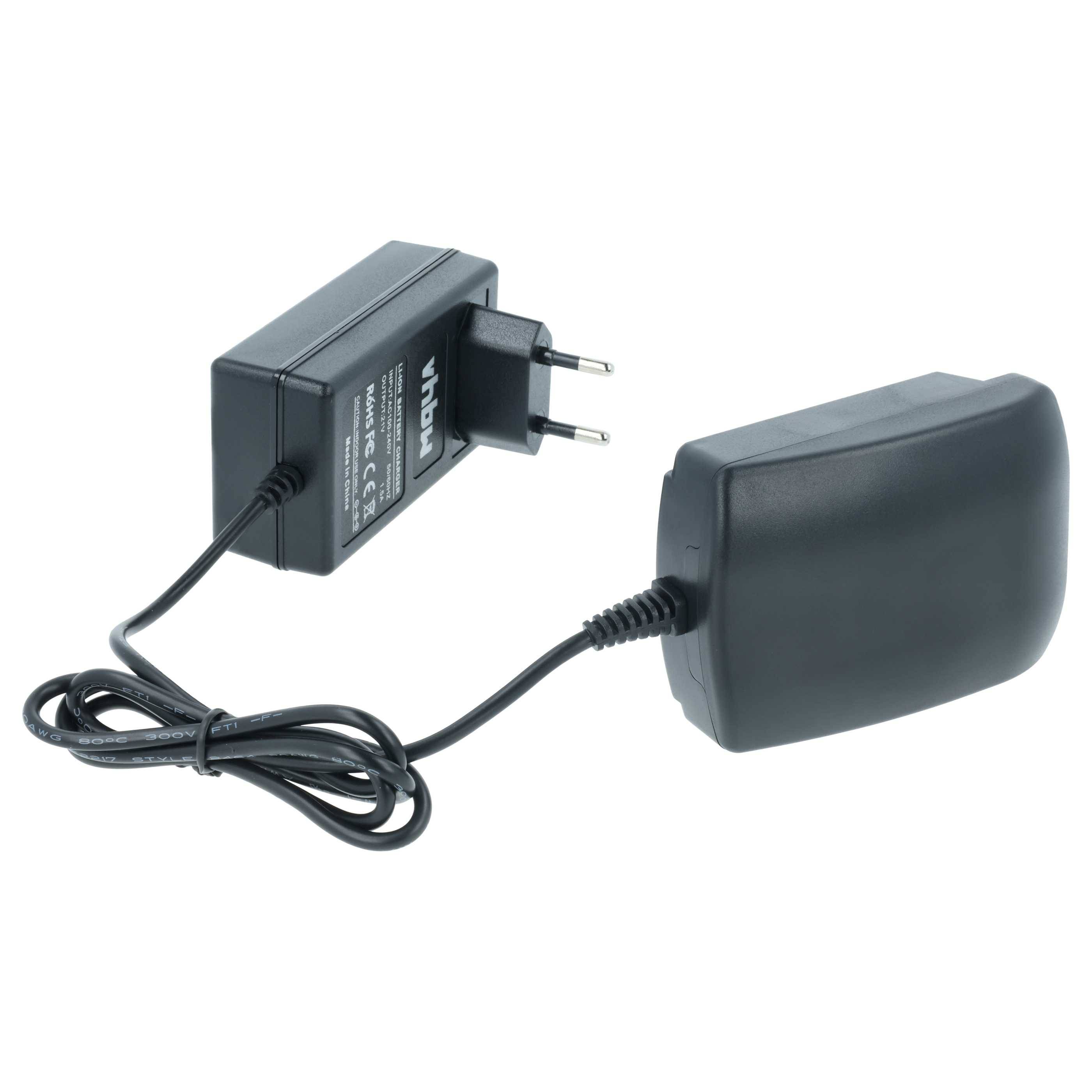 Ein schwarzes Netzteil mit zweipinnigem Stecker und angeschlossenem Kabel, auf dessen Seite Produktspezifikationen aufgedruckt sind.