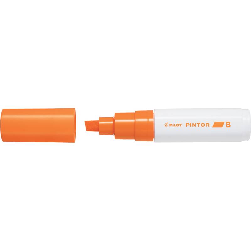 Orangefarbener Marker mit abgenommenem Deckel, der eine Meißelspitze zeigt. Der Markerkörper ist weiß und mit 'Pilot Pintor B' beschriftet.