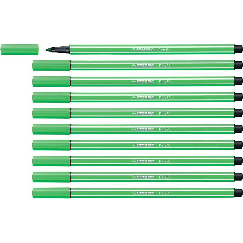 Zehn grüne STAEDTLER-Fineliner 'Pen 88', einer ohne Kappe, um die schwarze Spitze zu zeigen, in einer Reihe auf weißem Hintergrund angeordnet.