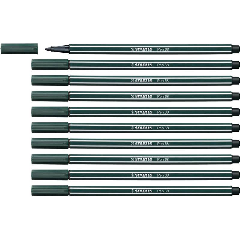 Zehn dunkelgrüne STABILO Pen 68 Filzstiftmarker auf weißem Hintergrund, einer mit entfernter Kappe, die die schwarze Spitze zeigt.