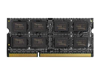 Ein Dual-Row-Laptop-Speichermodul (RAM) mit acht schwarzen Team Elite Chips auf einer Leiterplatte und vergoldeter Steckerleiste.