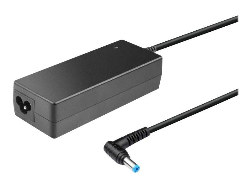 Ein schwarzer rechteckiger Netzadapter mit angeschlossenem Kabel, das in einen blau gespitzten Stecker mündet, der typischerweise für elektronische Geräte verwendet wird.