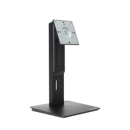 Schwarzer verstellbarer Monitorständer mit quadratischer Basis und gewinklter VESA-Montageplatte auf weißem Hintergrund.