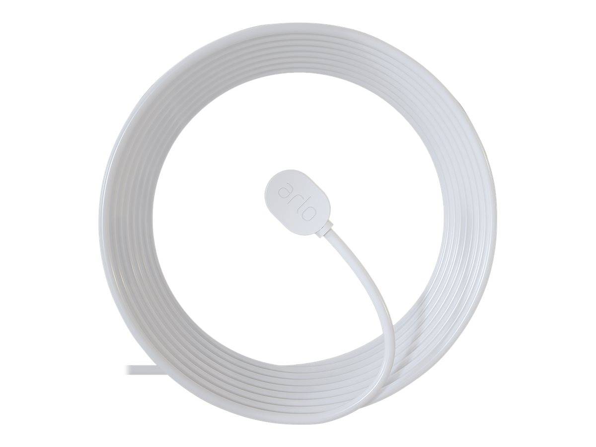 Weiß aufgerolltes Kabel oder Schnur mit einem kleinen Inline-Stecker auf einfachem weißem Hintergrund.