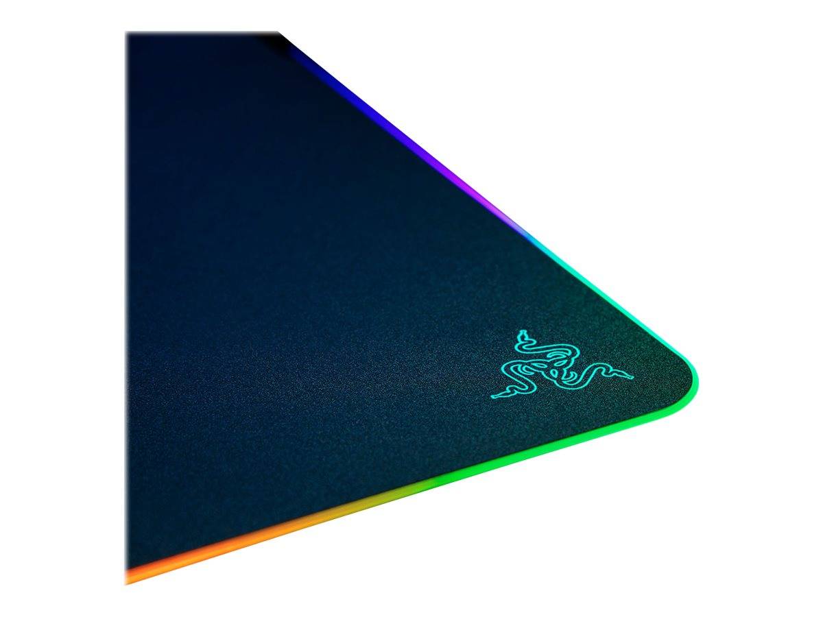 Nahaufnahme einer schwarzen Razer-Gaming-Mausunterlage mit leuchtend neon-grünem Rand und Razer-Logo auf weißem Hintergrund.