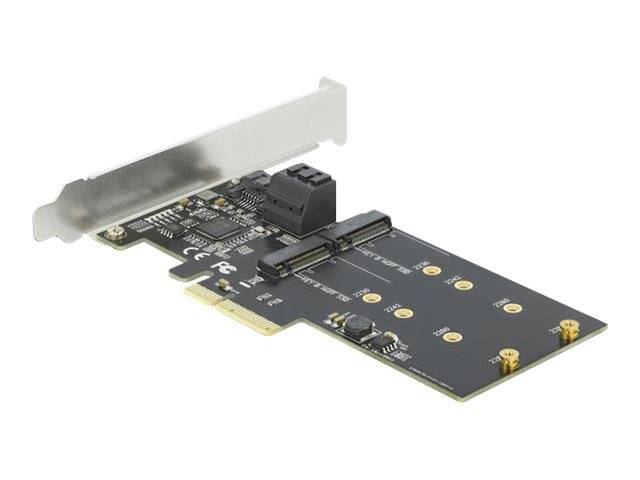 PCIe-Erweiterungskarte mit Metallhalterung, SATA-Anschlüssen und Montagepfosten auf einer schwarzen Leiterplatte.