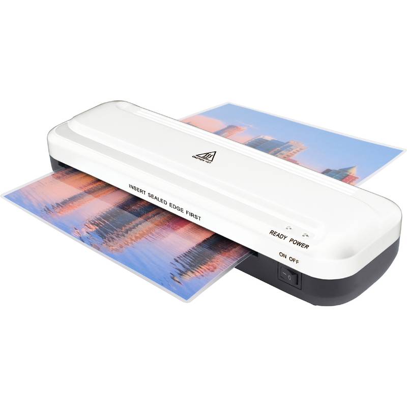 Eine weiße Laminiermaschine im Einsatz, mit einem Foto einer Stadtlandschaft, das laminiert wird. Das Gerät ist in Betrieb.