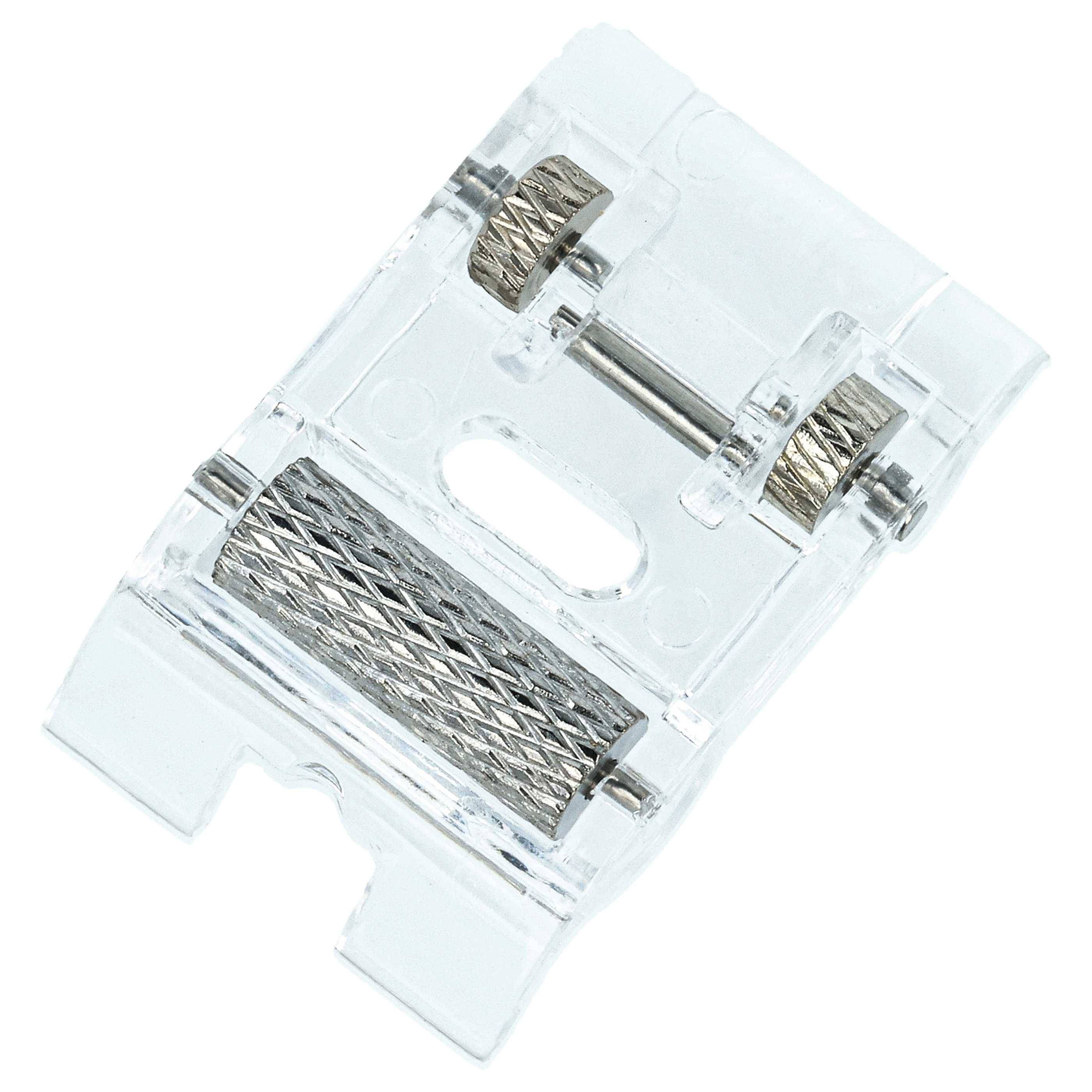 Ein durchsichtiger Kunststoff-Nähfuß mit Metallwalzen, konstruiert, um den Stoff während des Nähens glatt zu führen.