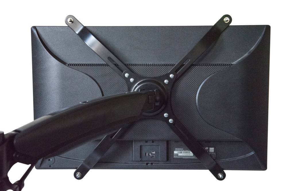 Rückansicht eines Flachbildschirms mit einem Monitorarm und einer Halterung, die Anschlusspunkte und Standfunktion zeigt.