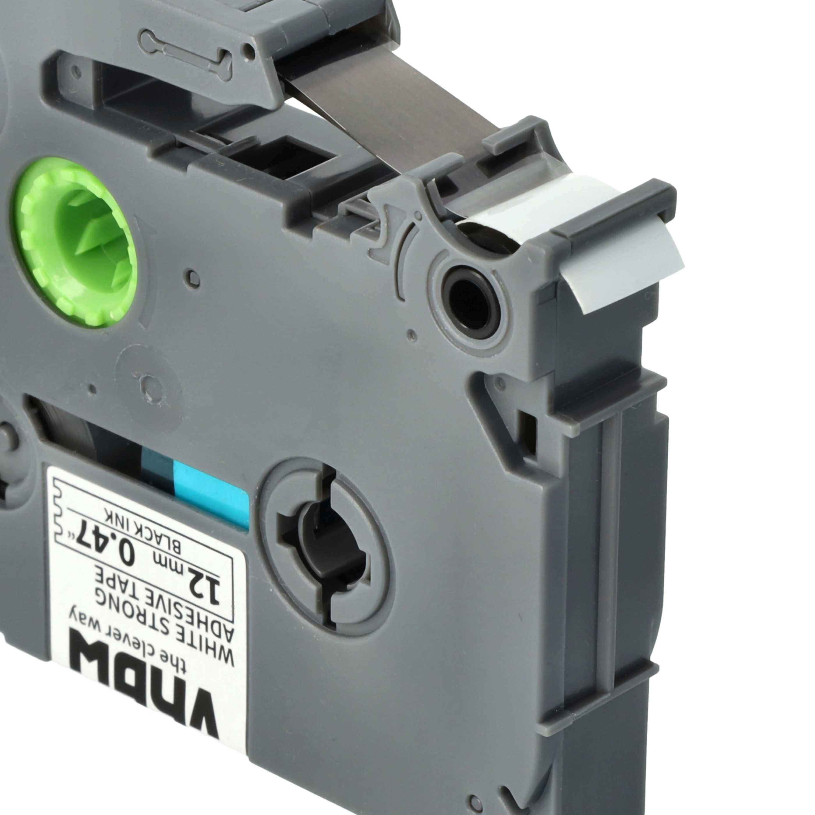 Eine graue Patrone mit einem Etikett, auf dem „12 mm schwarze Tinte, weißes starkes Klebeband