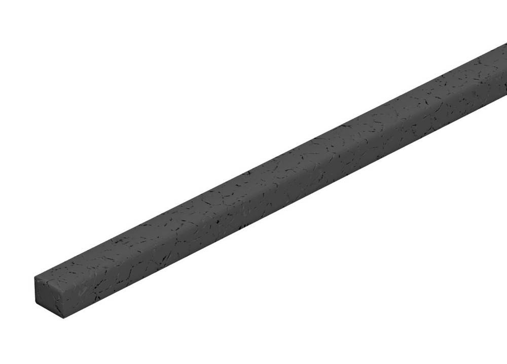 Eine Nahaufnahme eines geraden, strukturierten schwarzen Zylinderpipes vor einem schlichten weißen Hintergrund.
