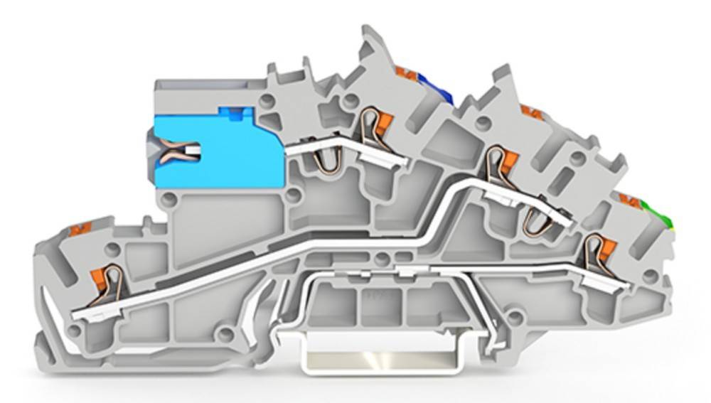 Querschnittsansicht einer mechanischen Komponente mit komplexen Durchgangswegen, mit blau und orange hervorgehobenen Bereichen, die die interne Struktur veranschaulichen.