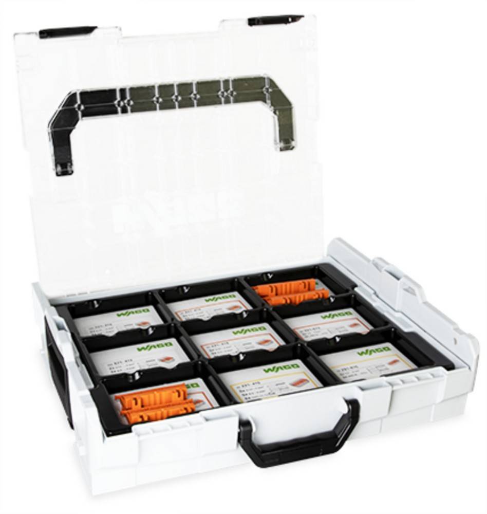 Eine weiße Kunststoff-Aufbewahrungsbox mit mehreren Fächern, die elektrische Anschlüsse und Etiketten im Inneren enthält, Deckel geöffnet, mit der Aufschrift 