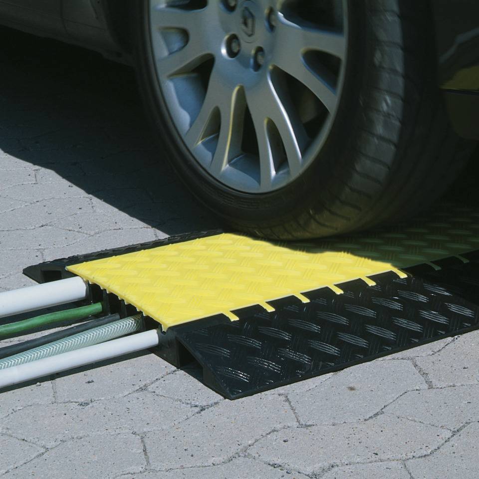 Kabelbrücke, 5 Kabelkanäle, mit Tragegriff, schwarz/gelb, 900x500x50mm