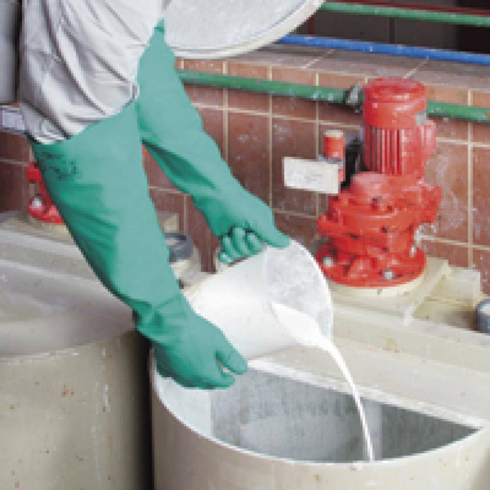 KCL Chemikalien-Schutzhandschuh Camatril® 733, Kat.III, grün, Nitril, 600mm, Größe 8